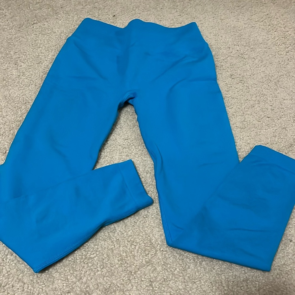 Alphalete Leggings size M Good condition I'm looking for another blue